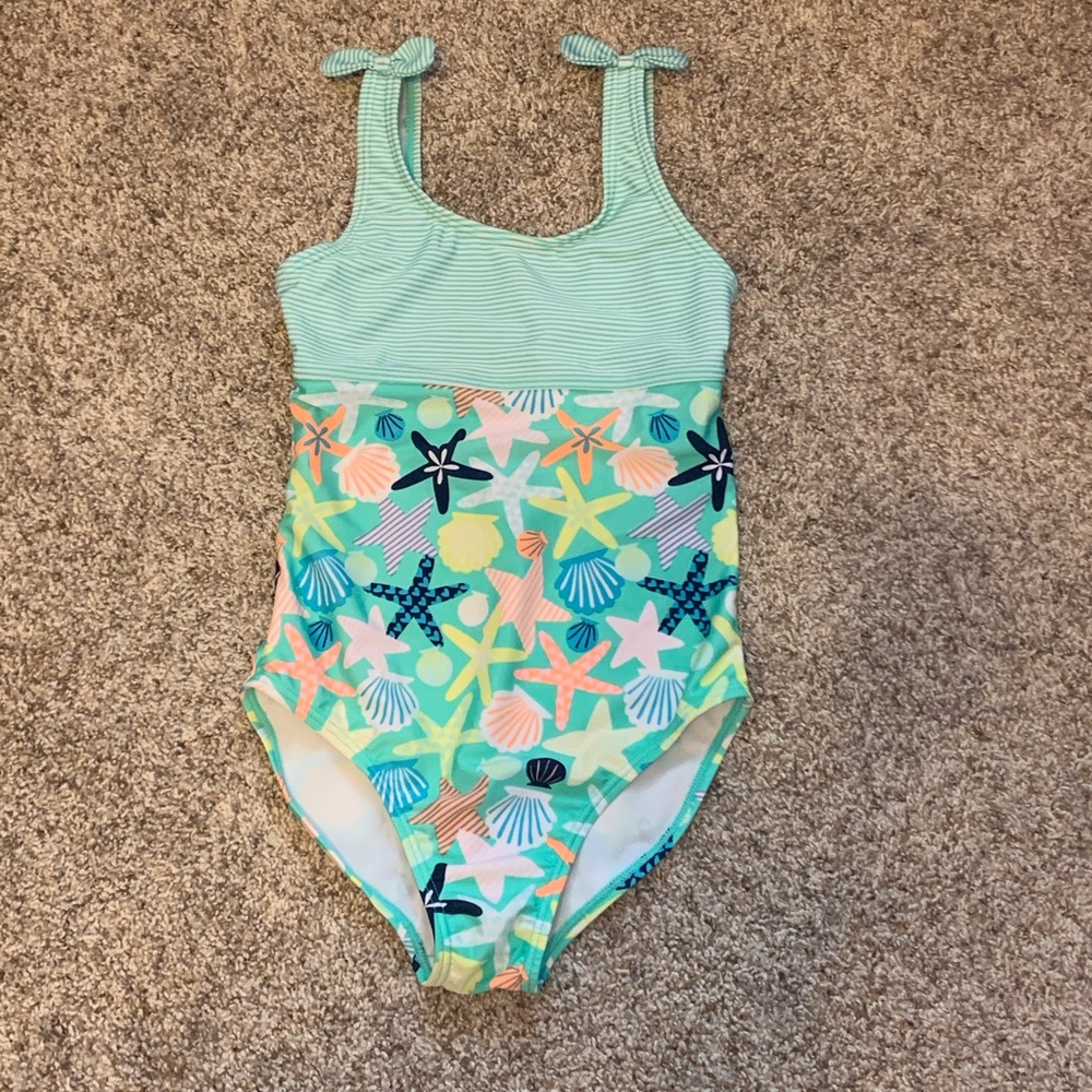 Girl’s swimsuit